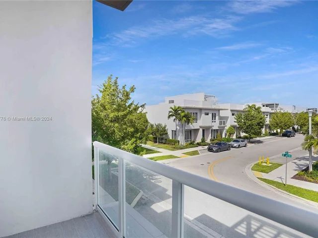 10418 NW 63rd Ter # 10418, Doral FL 33178