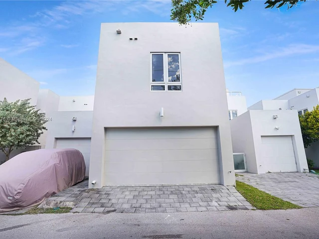 10418 NW 63rd Ter # 10418, Doral FL 33178