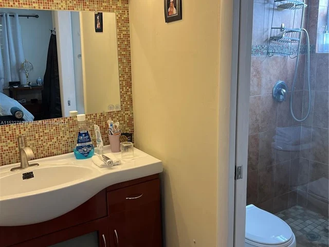 3770 NE 171st St # 401, North Miami Beach FL 33160