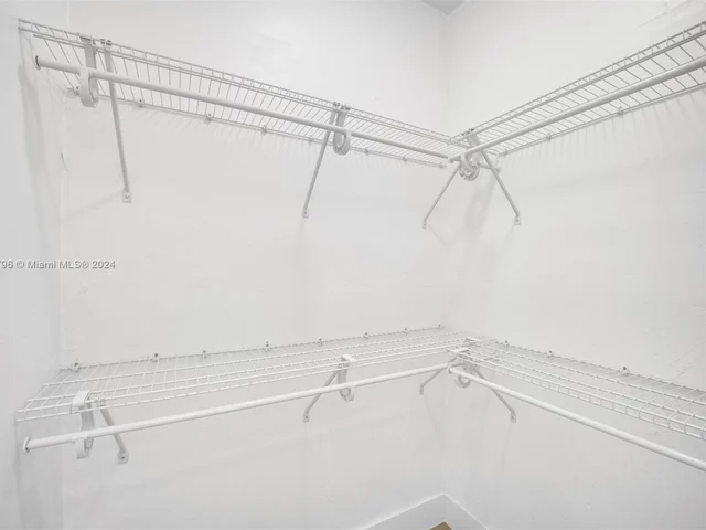 1044 Pennsylvania Ave # 17, Miami Beach FL 33139