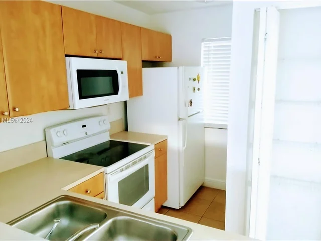 7989 NW 8th St # 108D, Miami FL 33126