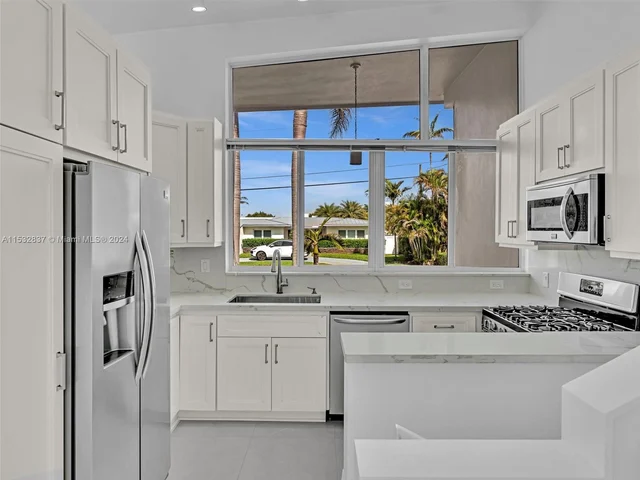 2642 Marion Dr, Fort Lauderdale FL 33316