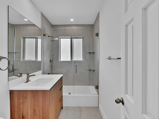 2642 Marion Dr, Fort Lauderdale FL 33316