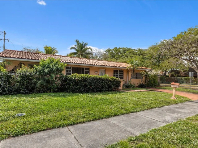 1110 NE 205th Ter, Miami FL 33179