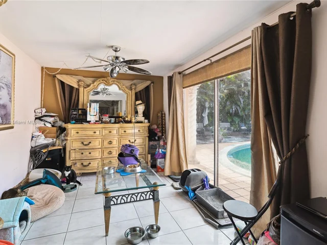 1110 NE 205th Ter, Miami FL 33179