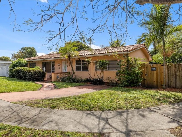 1110 NE 205th Ter, Miami FL 33179