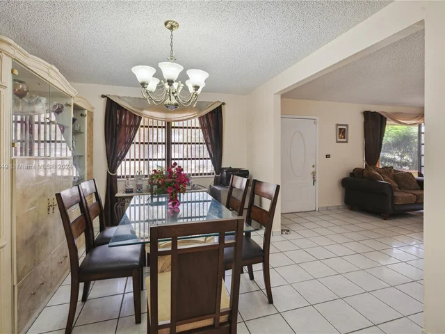 1110 NE 205th Ter, Miami FL 33179