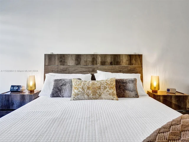 1287 NW 170th Ter, Pembroke Pines FL 33028