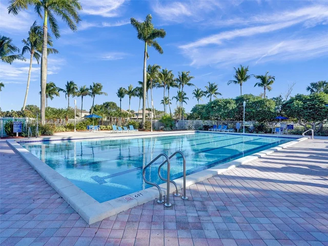 1287 NW 170th Ter, Pembroke Pines FL 33028