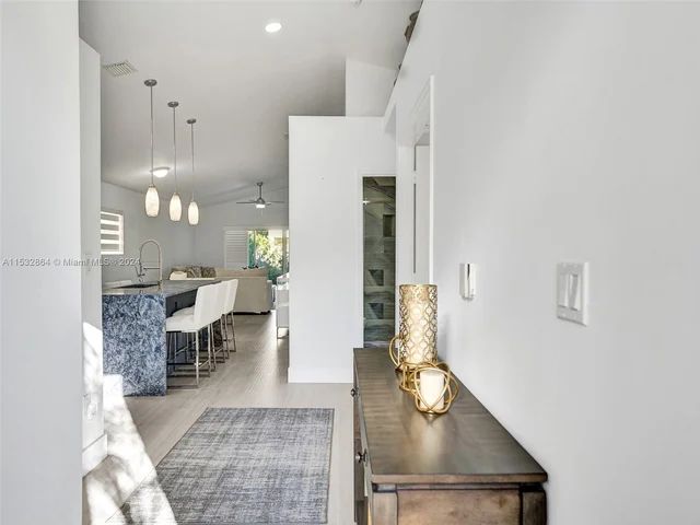 1287 NW 170th Ter, Pembroke Pines FL 33028