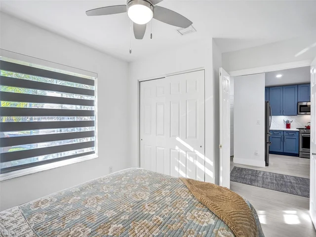 1287 NW 170th Ter, Pembroke Pines FL 33028