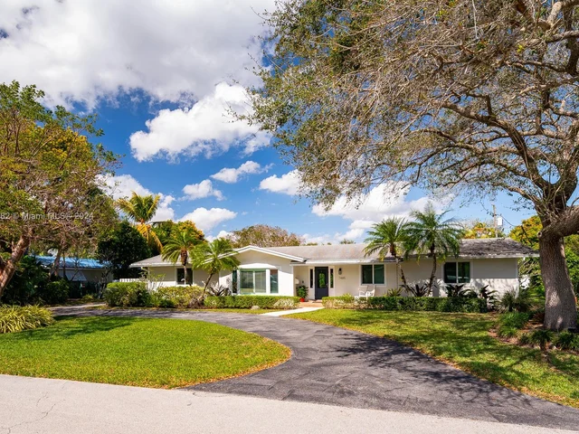 7485 SW 159th Ter, Palmetto Bay FL 33157