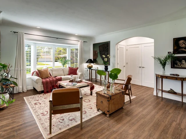 7485 SW 159th Ter, Palmetto Bay FL 33157