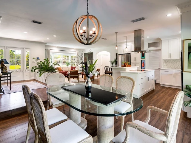 7485 SW 159th Ter, Palmetto Bay FL 33157