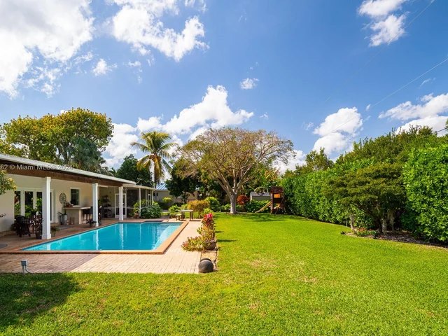 7485 SW 159th Ter, Palmetto Bay FL 33157