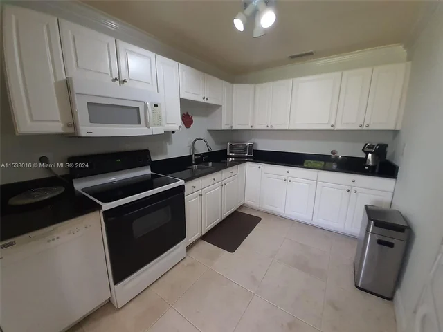 10725 NW 30th Pl # 4, Sunrise FL 33322