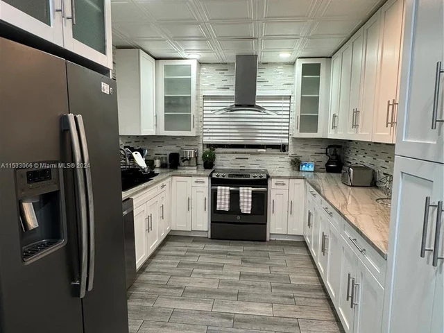 18600 NE 7th Ct # 1, North Miami Beach FL 33179