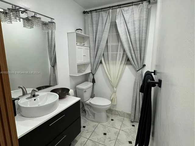 18600 NE 7th Ct # 1, North Miami Beach FL 33179