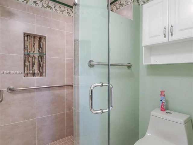 7725 Yardley Dr # 207, Tamarac FL 33321