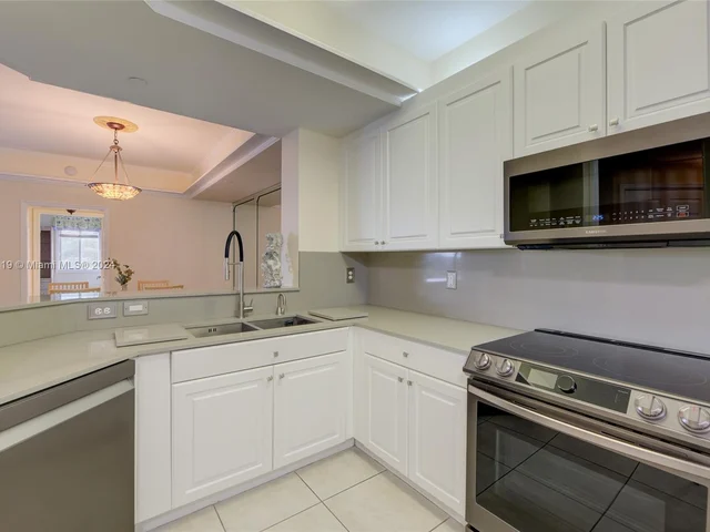 7725 Yardley Dr # 207, Tamarac FL 33321