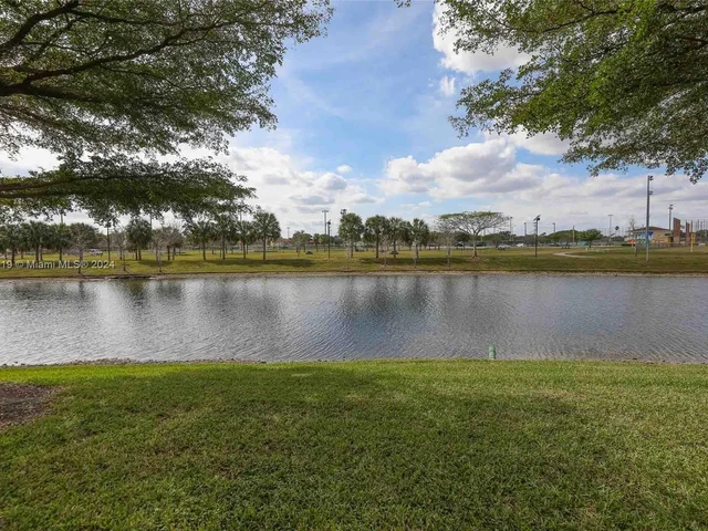 7725 Yardley Dr # 207, Tamarac FL 33321