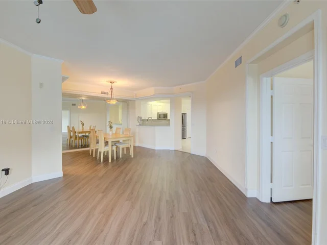 7725 Yardley Dr # 207, Tamarac FL 33321