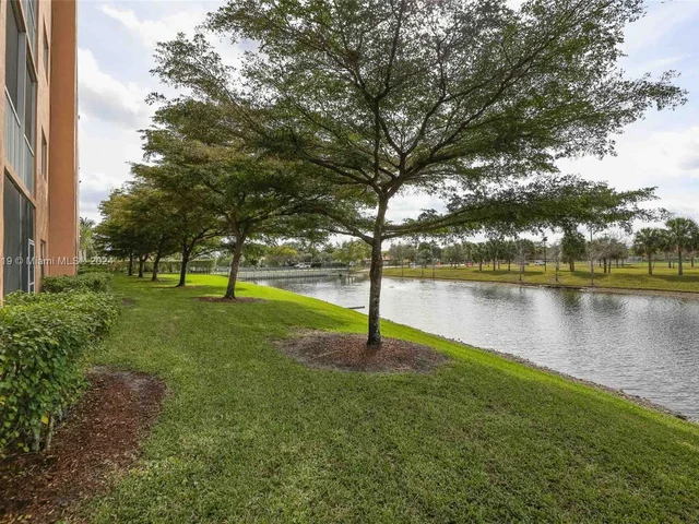 7725 Yardley Dr # 207, Tamarac FL 33321