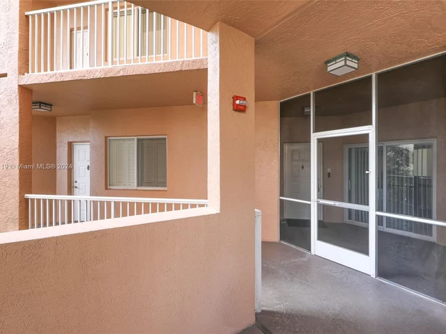 7725 Yardley Dr # 207, Tamarac FL 33321