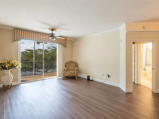 7725 Yardley Dr # 207, Tamarac FL 33321