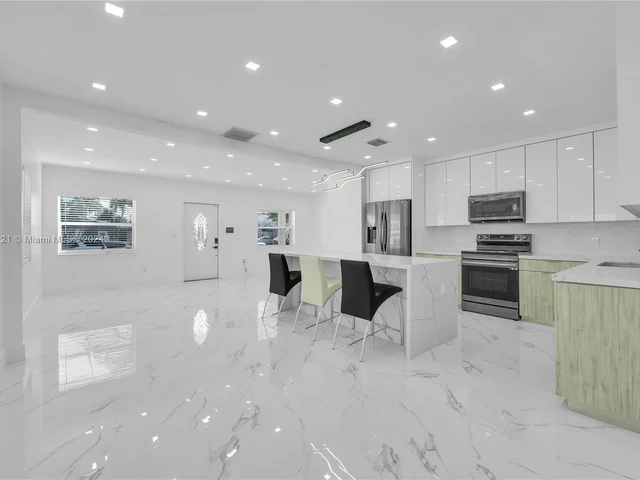 720 SW 60th Ave, Miami FL 33144