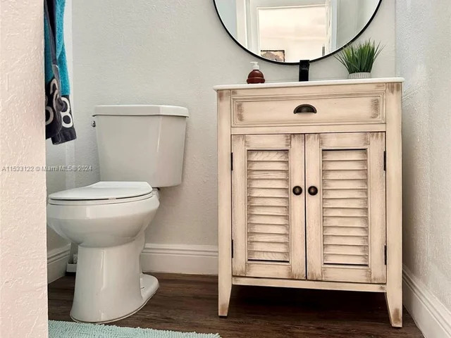 6900 Bay Dr # 4F, Miami Beach FL 33141