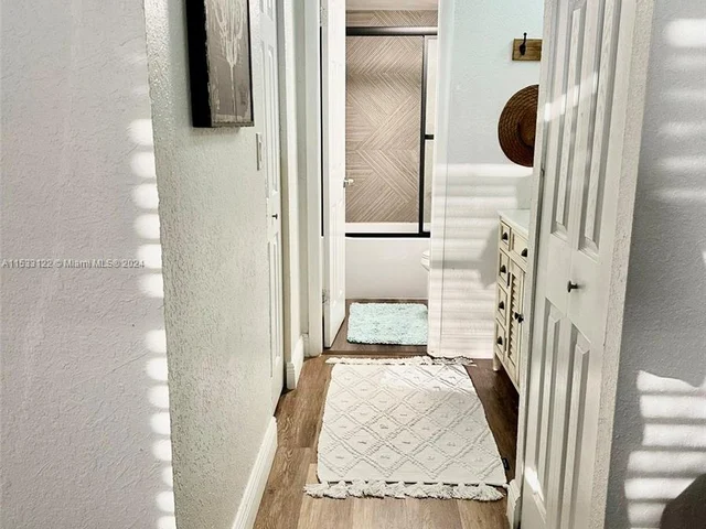 6900 Bay Dr # 4F, Miami Beach FL 33141