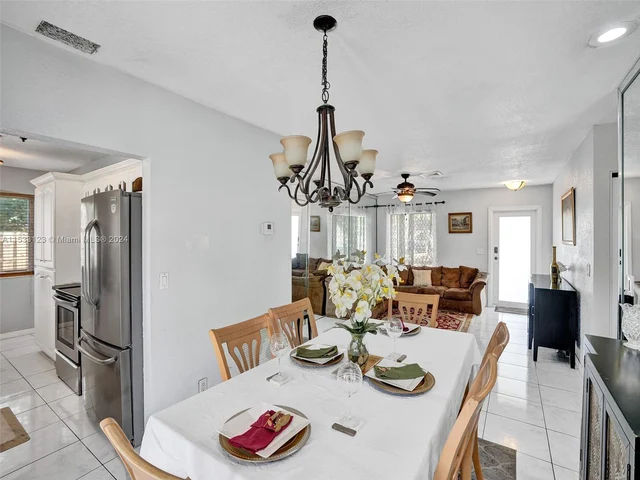 10800 NW 21st St, Sunrise FL 33322