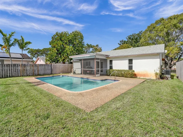 10800 NW 21st St, Sunrise FL 33322