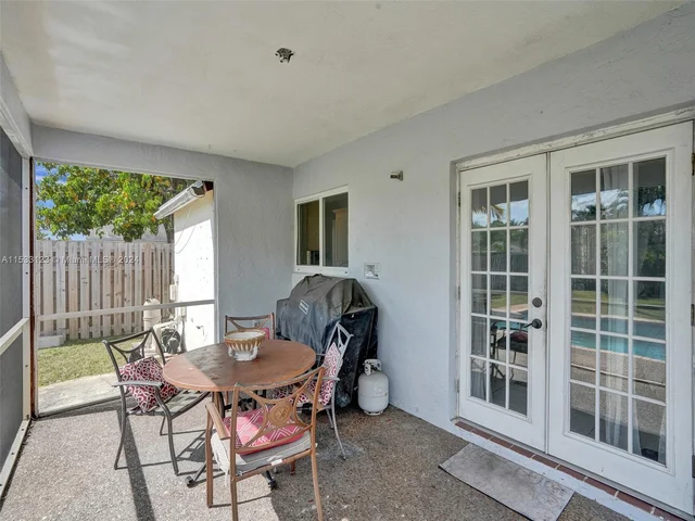 10800 NW 21st St, Sunrise FL 33322