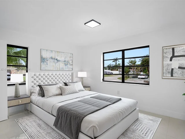 200 SE 7th St, Dania Beach FL 33004