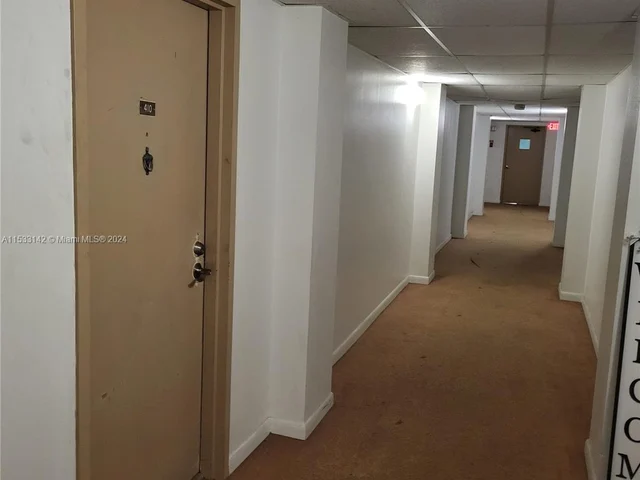 4176 Inverrary Dr # 410, Lauderhill FL 33319