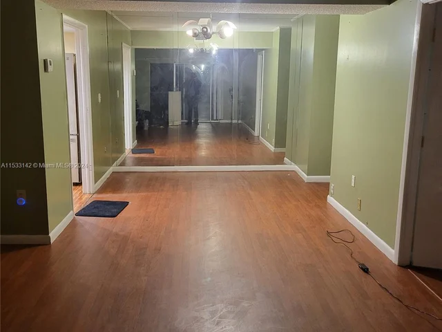 4176 Inverrary Dr # 410, Lauderhill FL 33319