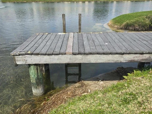 5590 Lakeside Dr # 102, Margate FL 33063