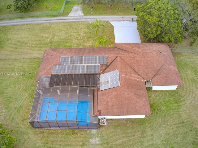 17020 SW 274th St, Homestead FL 33031