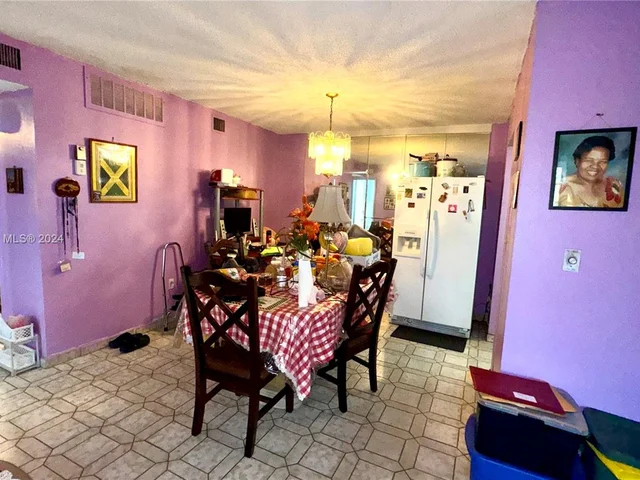 160 NE 203rd Ter # 18, Miami Gardens FL 33179