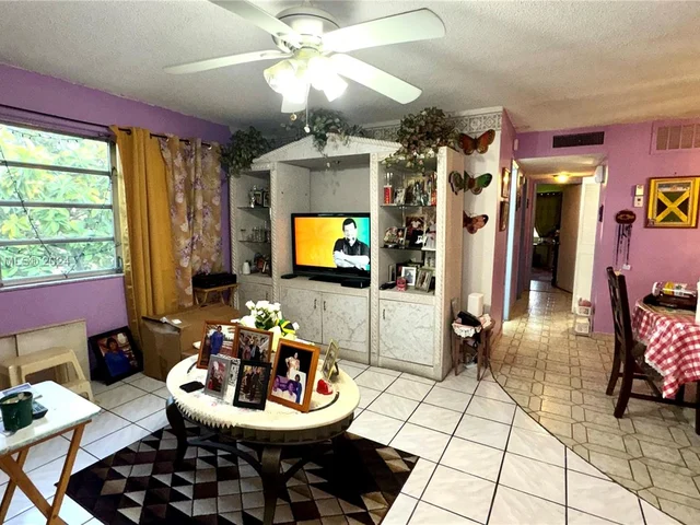 160 NE 203rd Ter # 18, Miami Gardens FL 33179