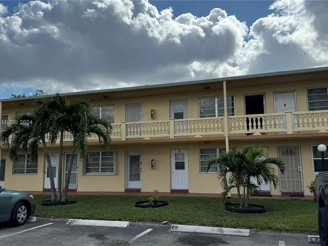 160 NE 203rd Ter # 18, Miami Gardens FL 33179