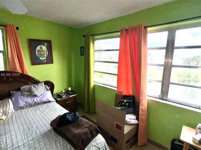 160 NE 203rd Ter # 18, Miami Gardens FL 33179