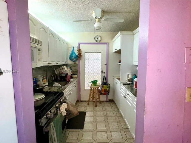 160 NE 203rd Ter # 18, Miami Gardens FL 33179