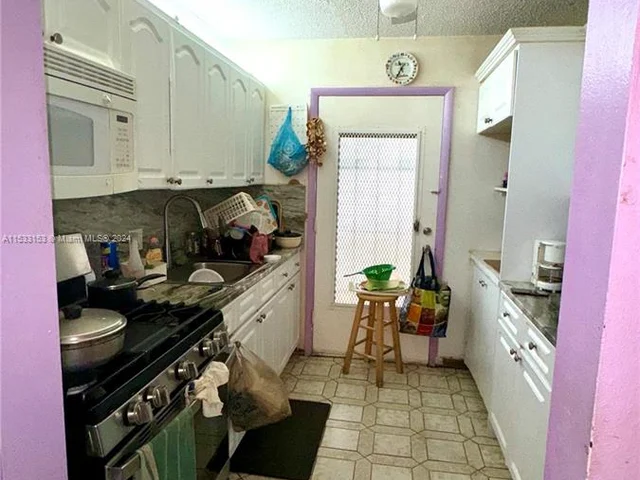 160 NE 203rd Ter # 18, Miami Gardens FL 33179