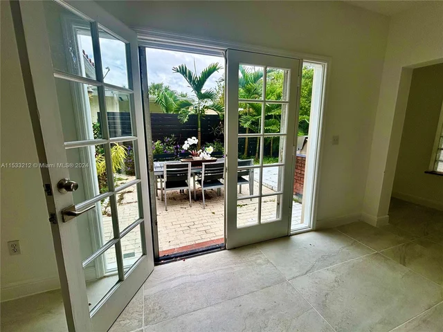 4150 Park Ave, Miami FL 33133