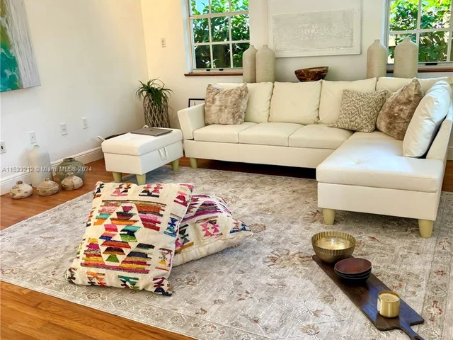 4150 Park Ave, Miami FL 33133