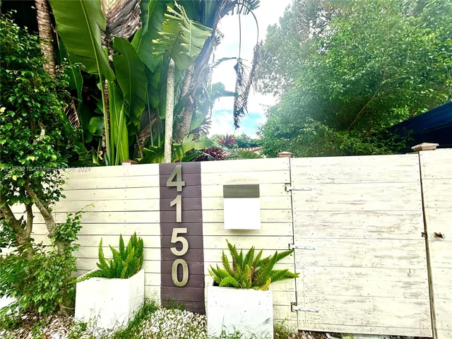 4150 Park Ave, Miami FL 33133