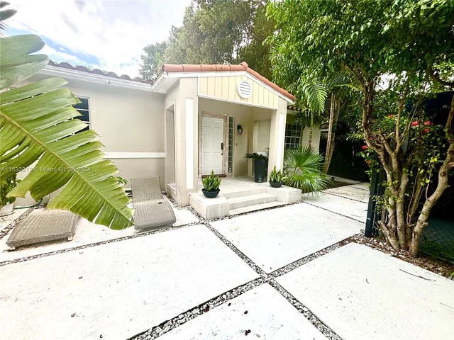 4150 Park Ave, Miami FL 33133